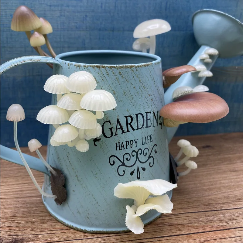 Фото Официальный магнит и декор Kitan Club Ikimon Glow-In-The-Dark Mushroom — фигурка Gashapon на складе №1