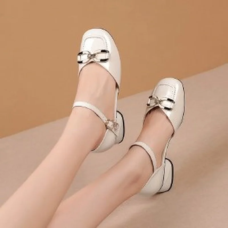 

Schoenen Zomer Nieuwe Elegante Rode Roze Chunky Hakken Consice Waterdichte Pompen Sexy Blok sandals women 2022