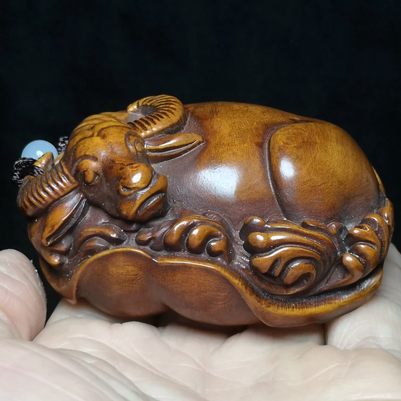 

1919 Antique art 3" Old Chinese boxwood carved lotus leaf bull ox statue netsuke table Decoration collectable Gift