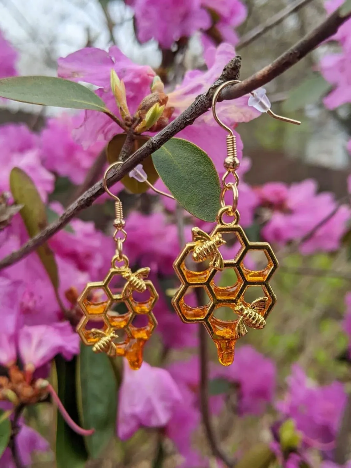 

Handmade Dripping Honeycomb Resin Earrings Drip HoneyComb Bee Earrings (7 comb)
