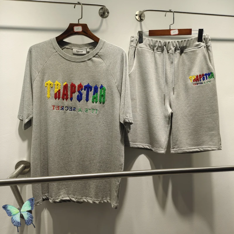 

2022 New Trapstar T-Shirt Embroidered Short Sleeve Flock Lettering Men Women Cotton Casual T Shirts