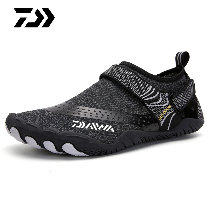 

Daiwa Breathable Water Shoes Men's Summer Comfortable Casual Shoes Quick Dry Water Shoes Barefoot Beach Fishing Wading Shoes