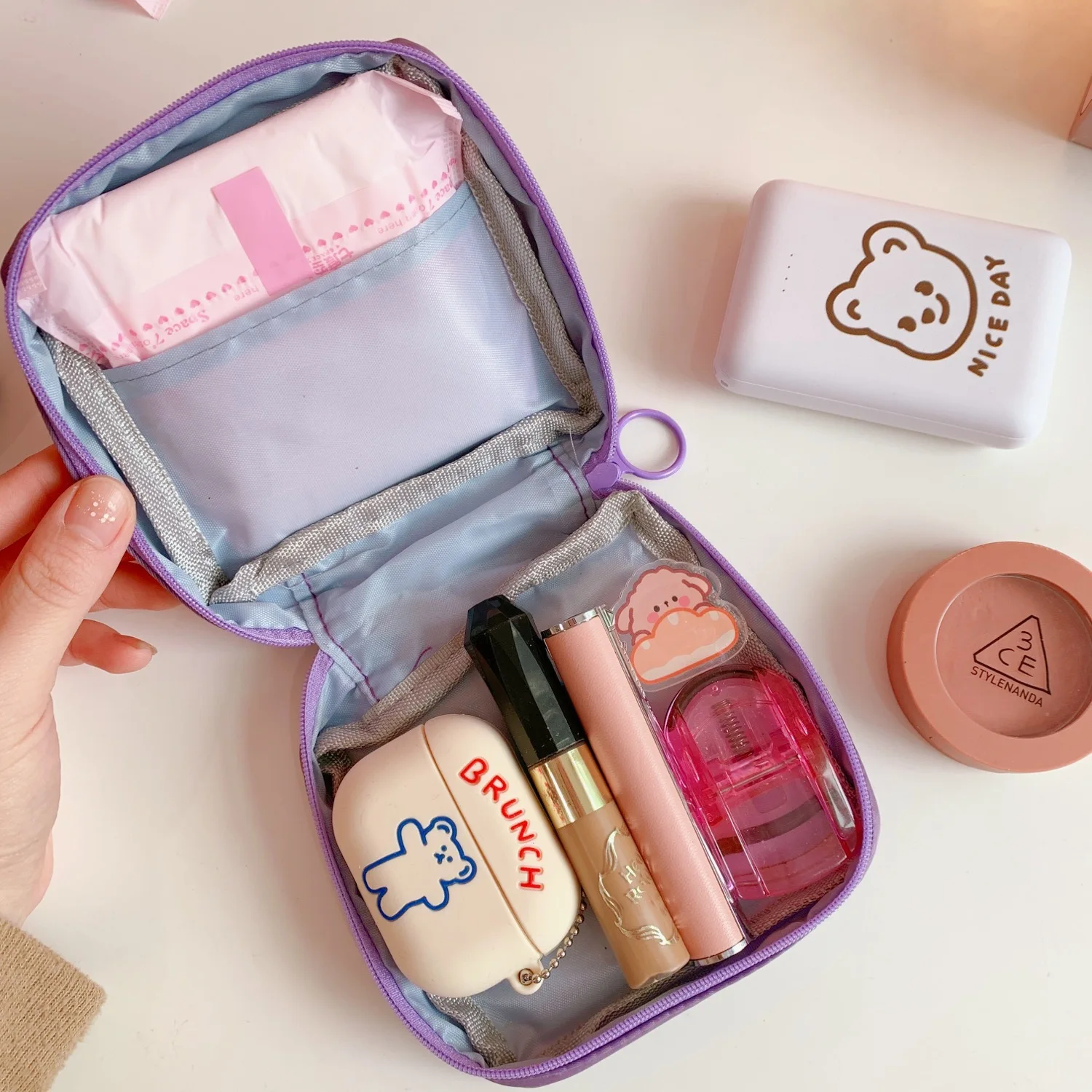 

Small Cosmetic Bag Girl Lipstick Bag Women Make Up Organizer Bag Beautician Makeup Pouch Sanitary Pads Bags Toiletry Beauty Case