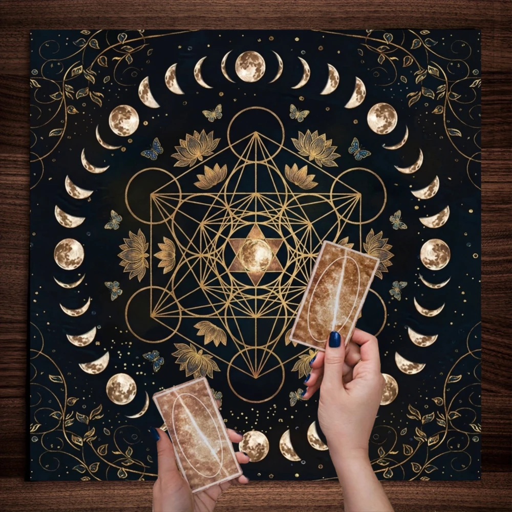 Фото Скатерть для медитации и ритуалов Black Crystal Energy с изображением Золотых фаз Луны, Лотоса, Куба Метатрона, Таро, декоративный коврик для алтаря. №2