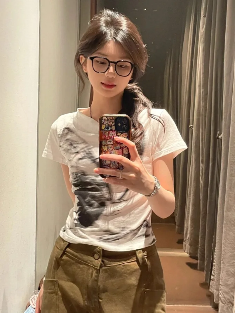 Женская футболка с коротким рукавом круглым вырезом и бантом