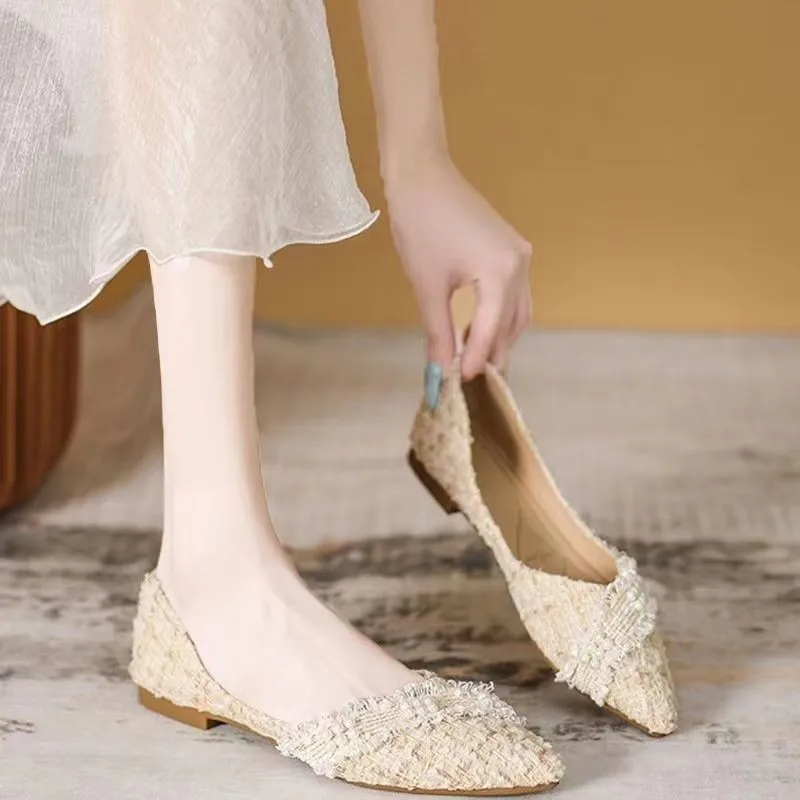 

2023 Autumn Fashion Women's Shoes Slip-on Breathable Women's Flats Pointed Toe Shallow Low Heels Shoes Ladies Solid Ladies Flats