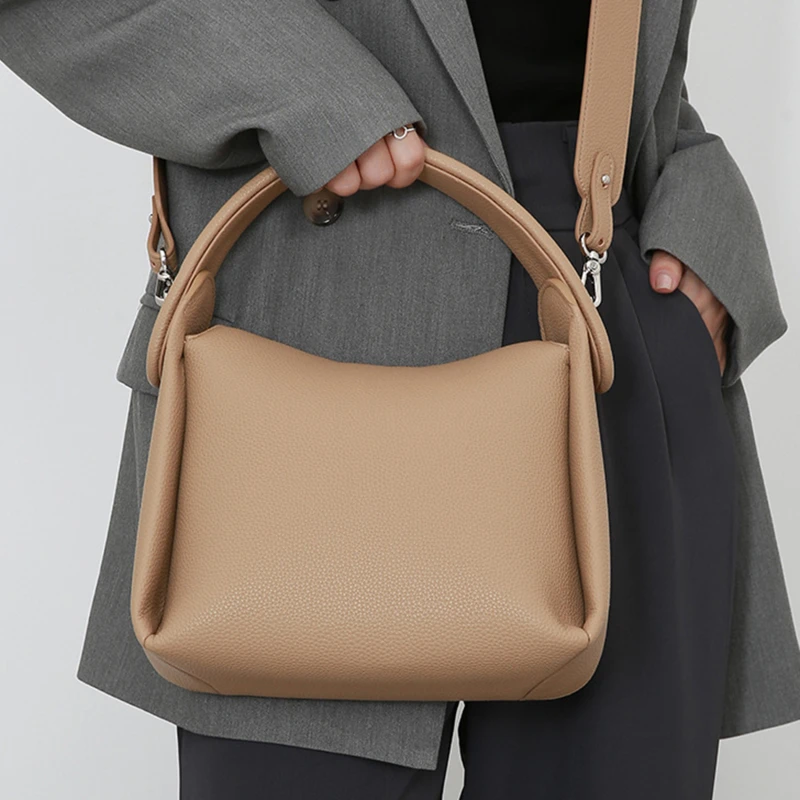 

2023 New Luxury Soft Female PU Leather Shoulder Bags Wide Strap Women Messenger Bags Fashion Lady Square Crossbody Handbag Totes
