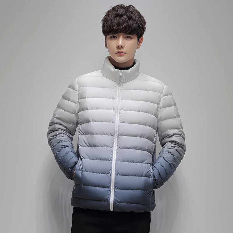 2022 New Korean Winter Youth Versatile Fashion Thickened Warm And Cold Proof Down Jacket Men'S Short Stand Collar Gradient Coat