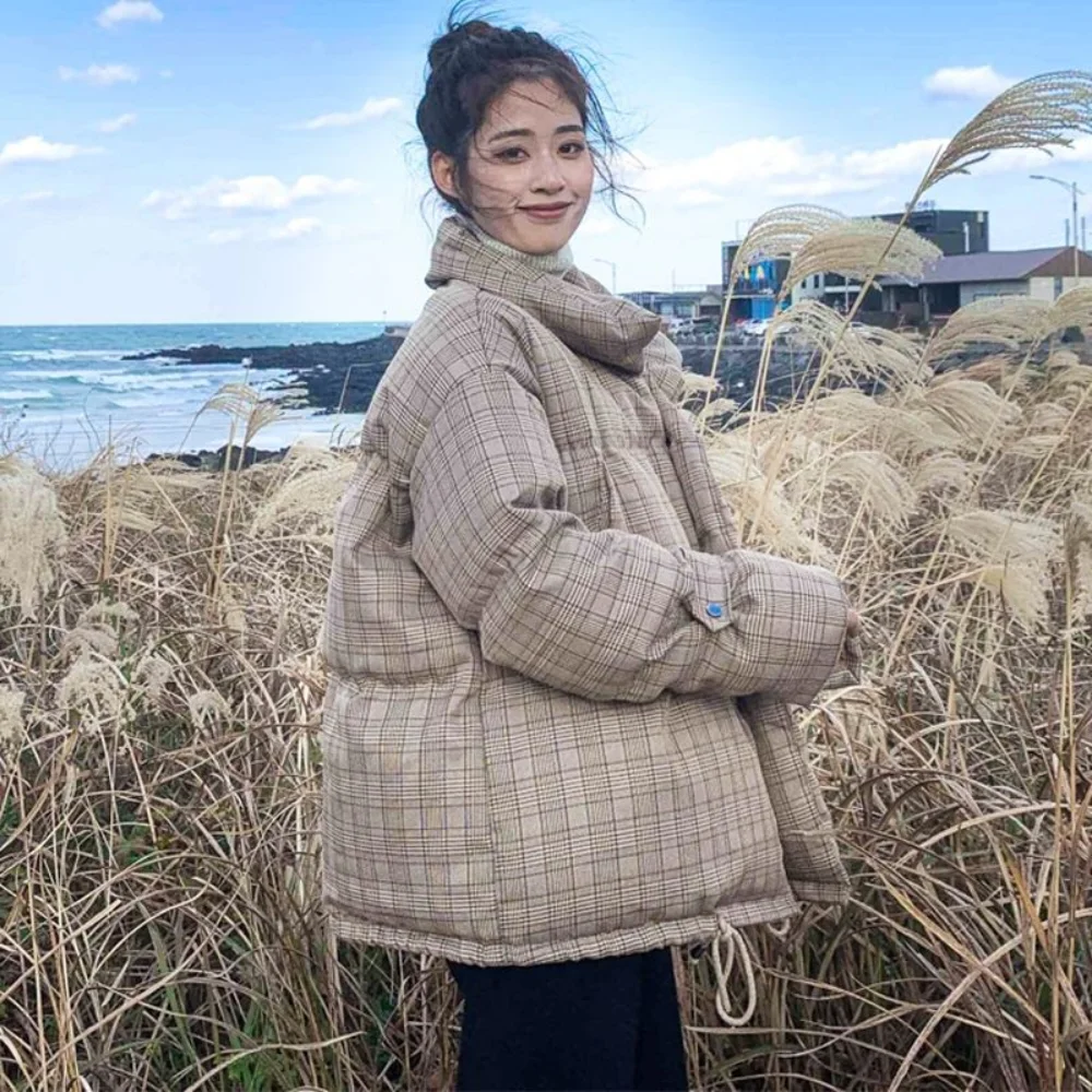 Ueteey Korean Version of Loose Student Plaid Jacket 2023 New Short Velvet Women's Coat