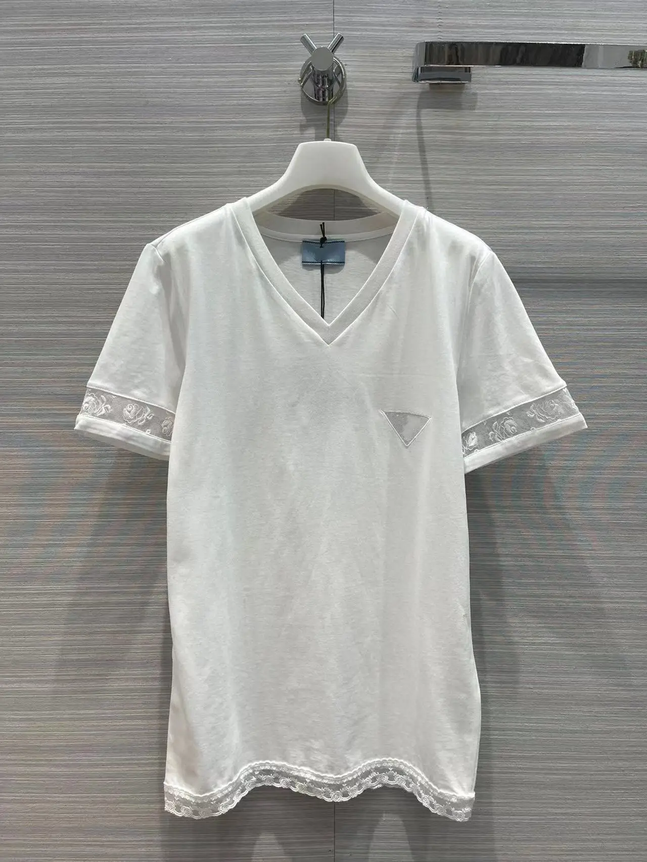 

High Quality Spring Summer Ladies 2022 Runway Women Lace Embroidery Short Sleeve O-Neck T-shirt Elegant Female Clothes