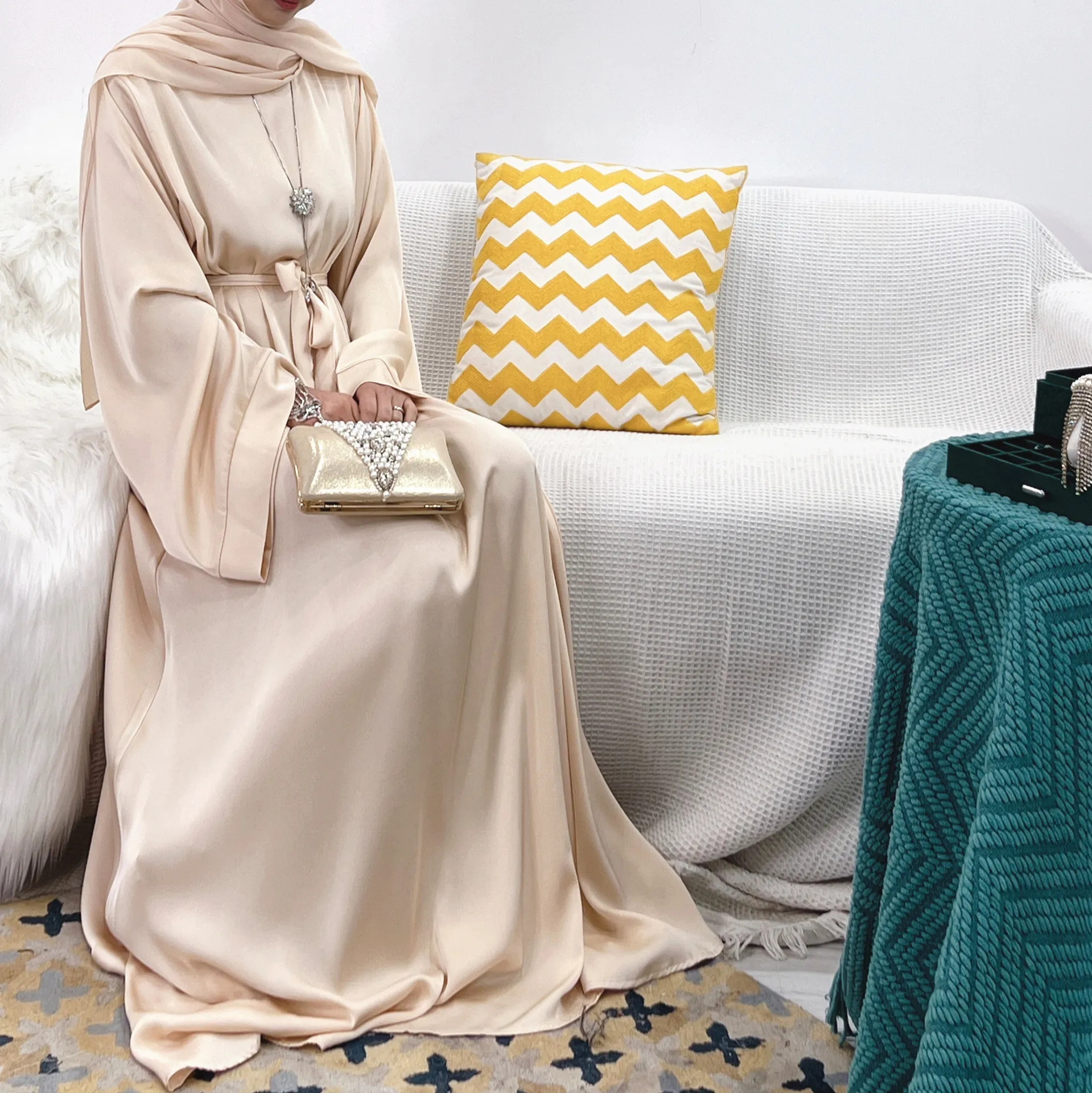 Muslim Fashion Dress Ramadan Eid Satin Abaya Dubai Turkey Islam Clothing Basic Closed Abayas for Women African Kaftan Robe