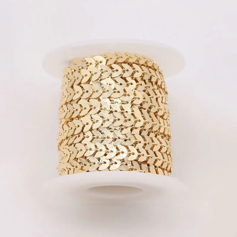 Латунная позолоченная цепочка с листьями 1 м