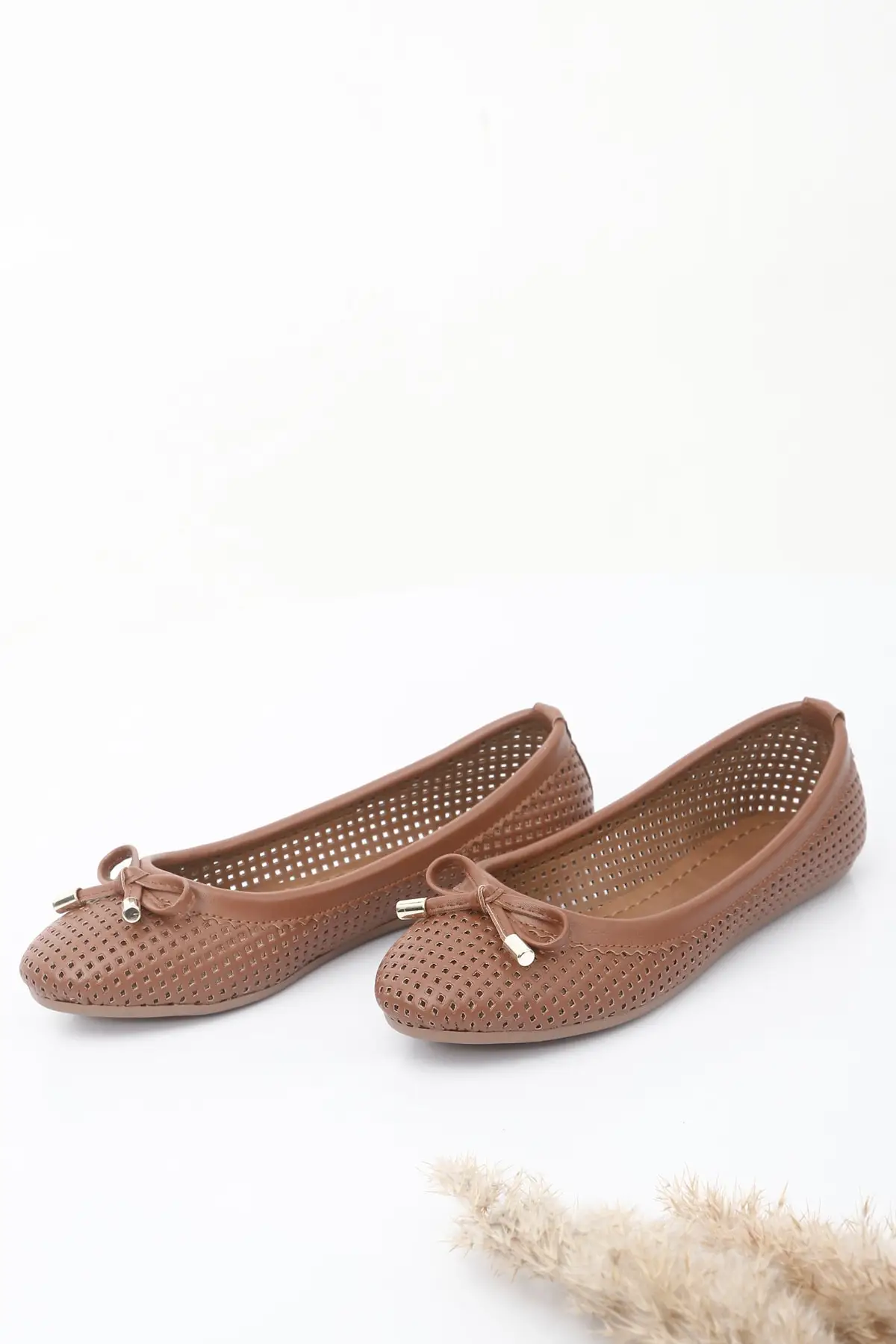 

Туфли женские на плоской подошве, перфорированная подошва, круглый носок, Taba, модная повседневная Летняя обувь