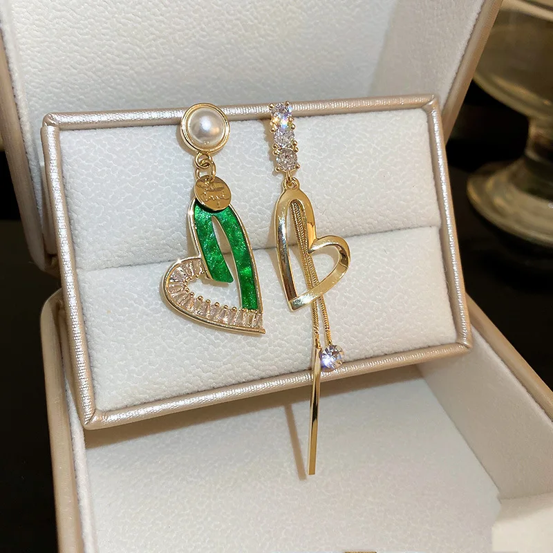 

2022 High Quality Shine Zirconia Green Enamel Heart Asymmetric Earrings For Women Girls Fashion Bijoux Boucle oreille Femme