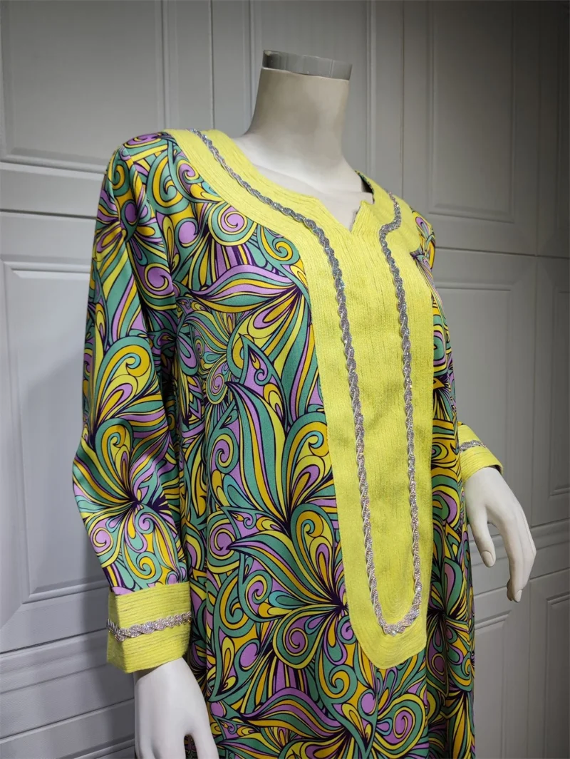 Muslim Abaya Dress Dubai Retro Ethnic Floral Print Long Sleeve Dresses V-Neck Diamonds Robe Islamic Ramadan Kaftan