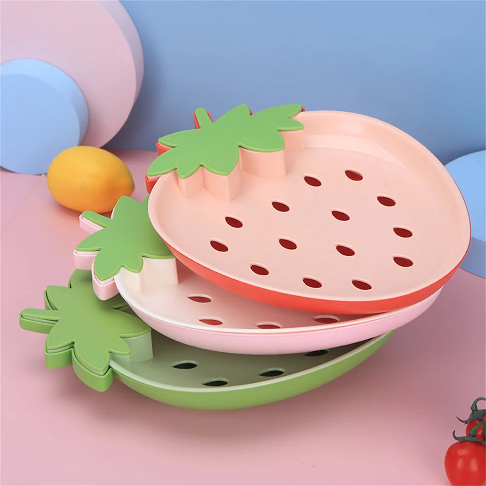 

Cute Strawberry Plate Multifunctional Creative Kitchen Basket Strawberry Wash Fruit Basin Kitchen Gadgets Draining Basket 2023