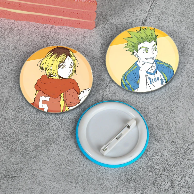 Фото Аниме Haikyuu! Броши Shoyo Hinata/Tobio Kageyama/Daichi Sawamura/sugawara Koushi мультяшный значок круглые булавки для подарка аксессуар №4