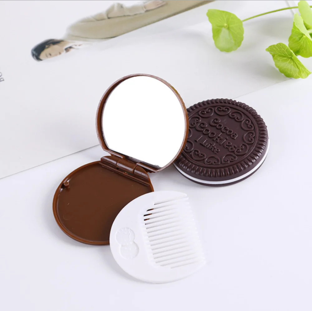 

DSHOU201 Portable Mini Pocket Makeup Mirror with Comb for Women Cute Oreo Model Gift Girl Vanity Beauty Cosmetic Skin Care Tools