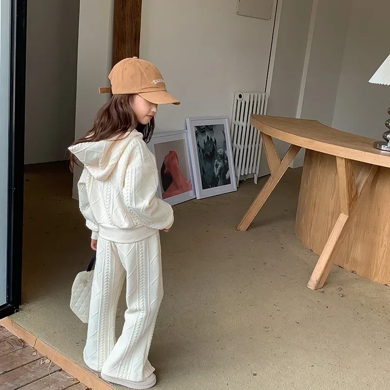 Комплекты детской одежды: топ с капюшоном и длинными рукавами + расклешенные