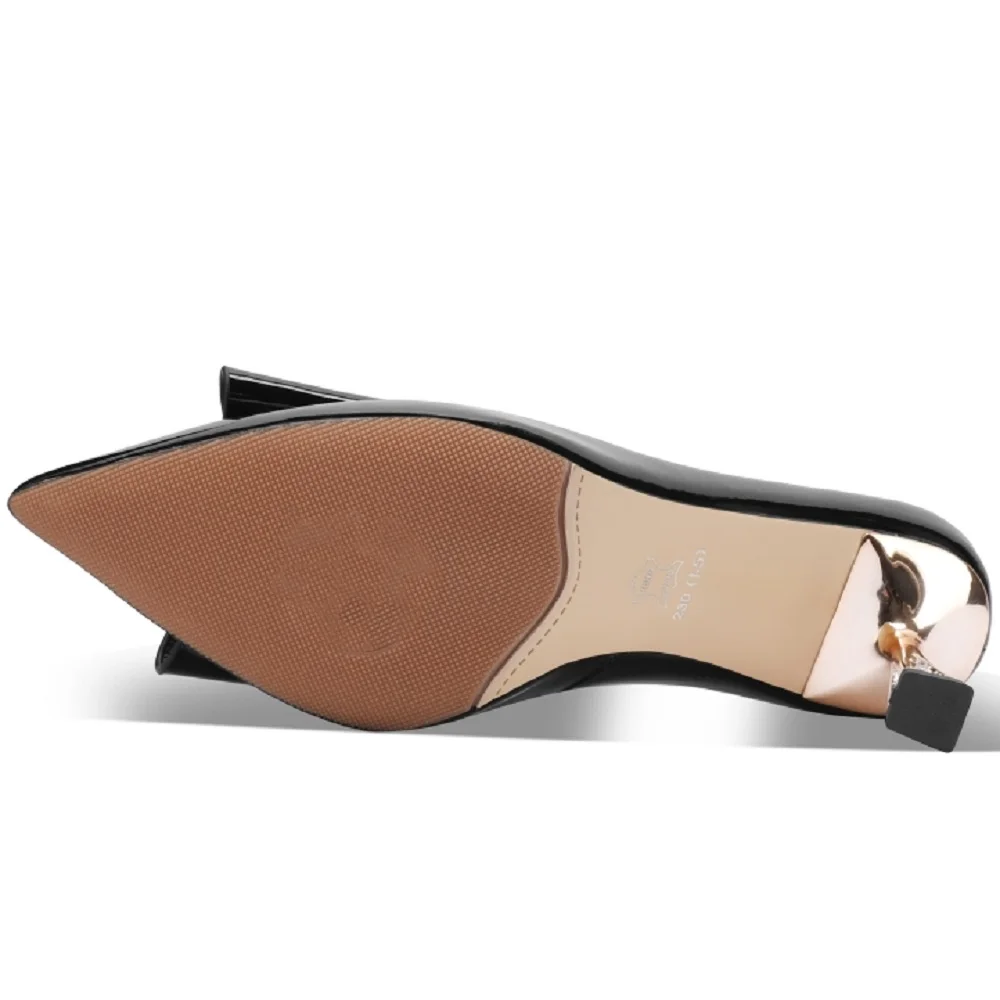 Туфли-лодочки женские из натуральной кожи с острым носком на тонком высоком