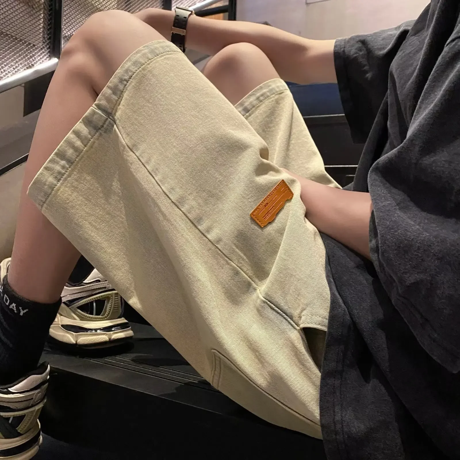 2023 Vintage Style Men's Denim Shorts Loose Fit Distressed American Trendy Fashionable Summer Streetwear