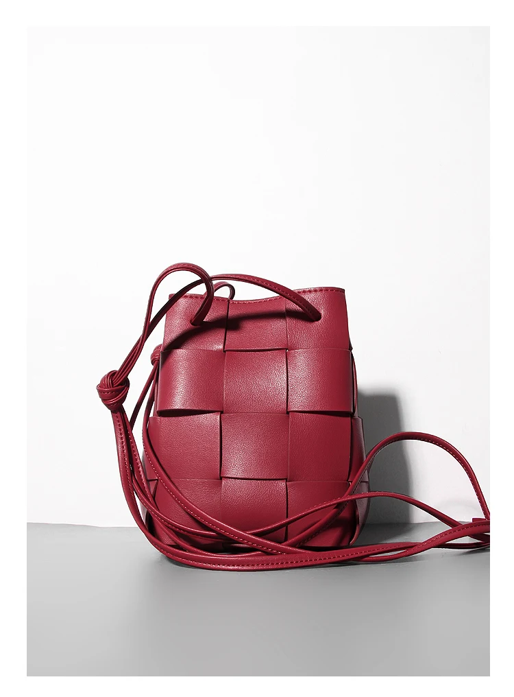 Маленькая сумка-мешок на шнурке маленькие сумки через плечо из воловьей кожи