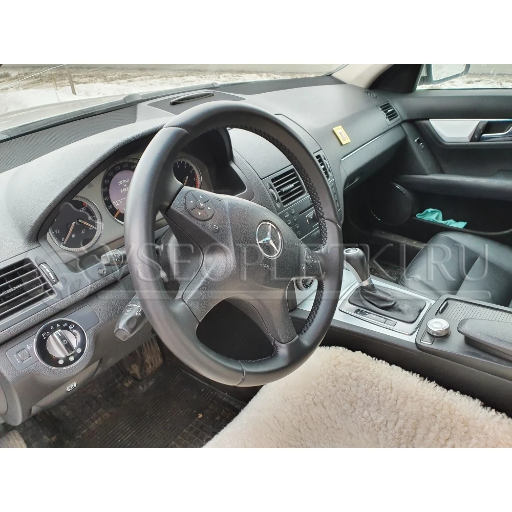 Оплетка на руль &quotMercedes Benz W204 S204" (Мерседес Бенц B204 C204) для кожаного руля - черная