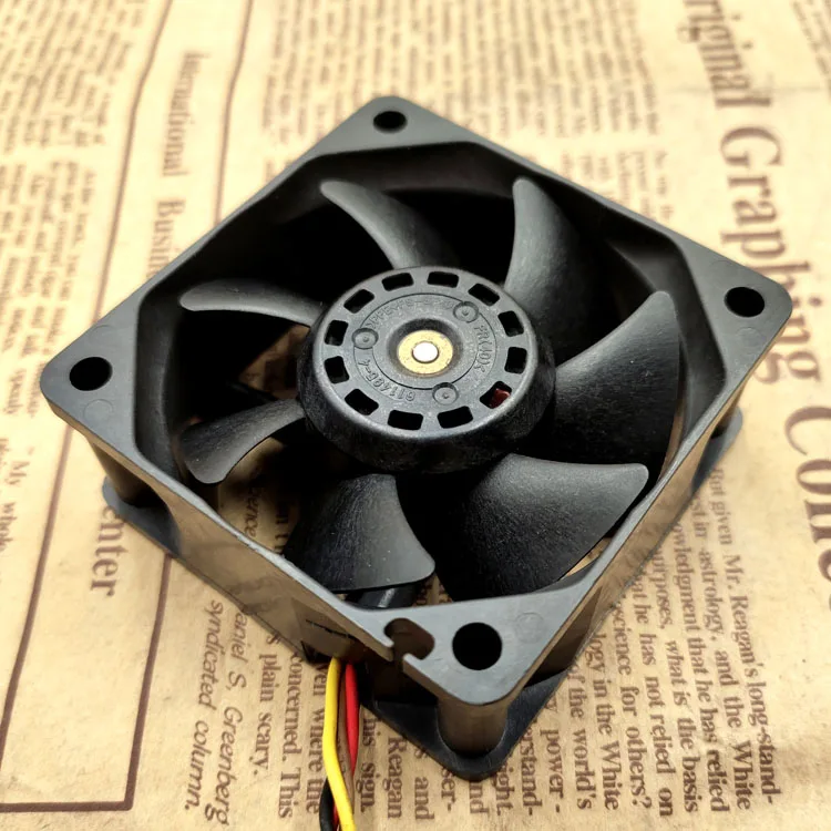 

JAPANESE ORIGINAL 9S0612P4S04 6CM6025 4-PIN PWM DOUBLE BALL SILENT COOLING FAN 12V0.2A