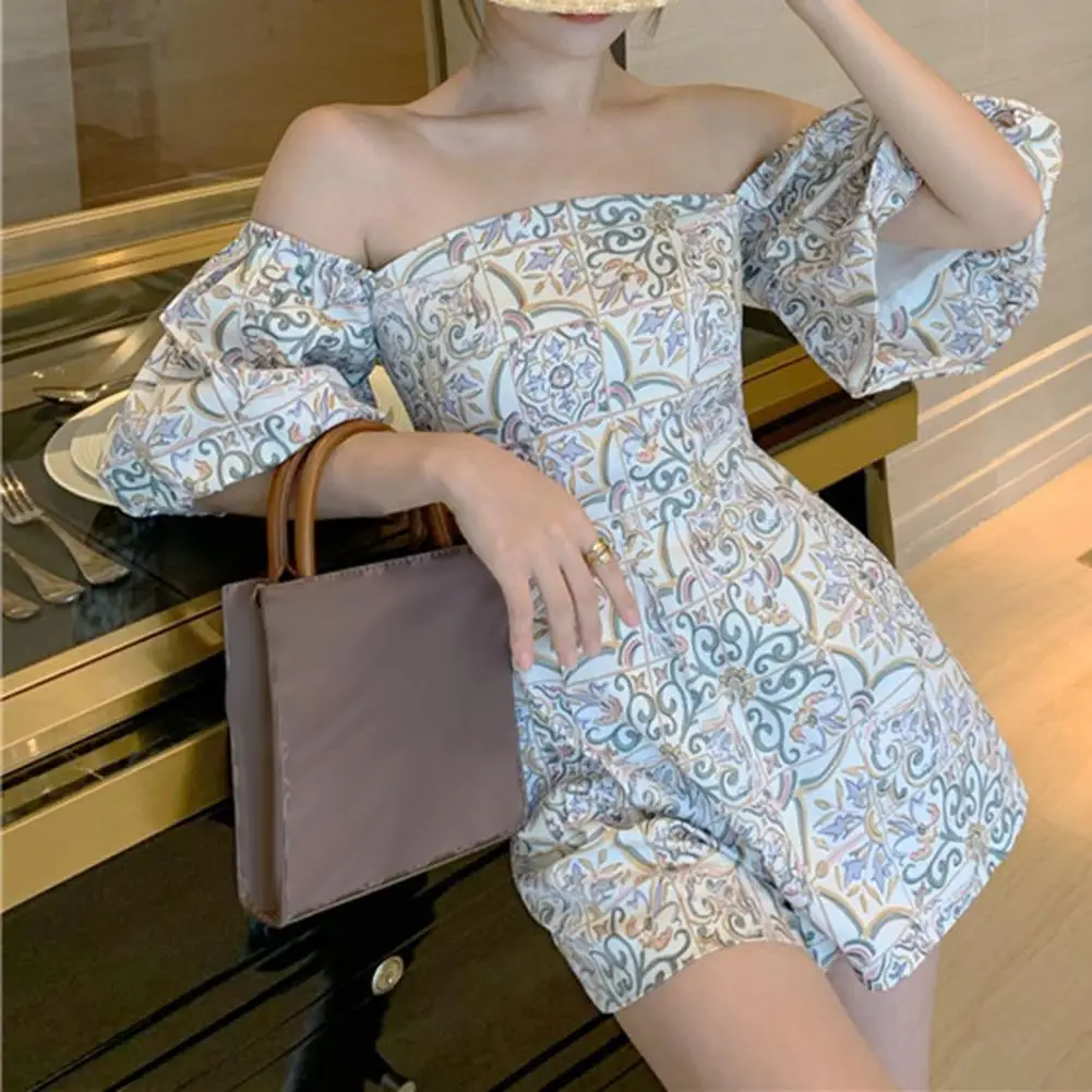 

2022 New Summer Fashion Women Playsuit Short Puff Sleeve Waist Tight Off Shoulder Floral Print Jumpsuit Romper for Office