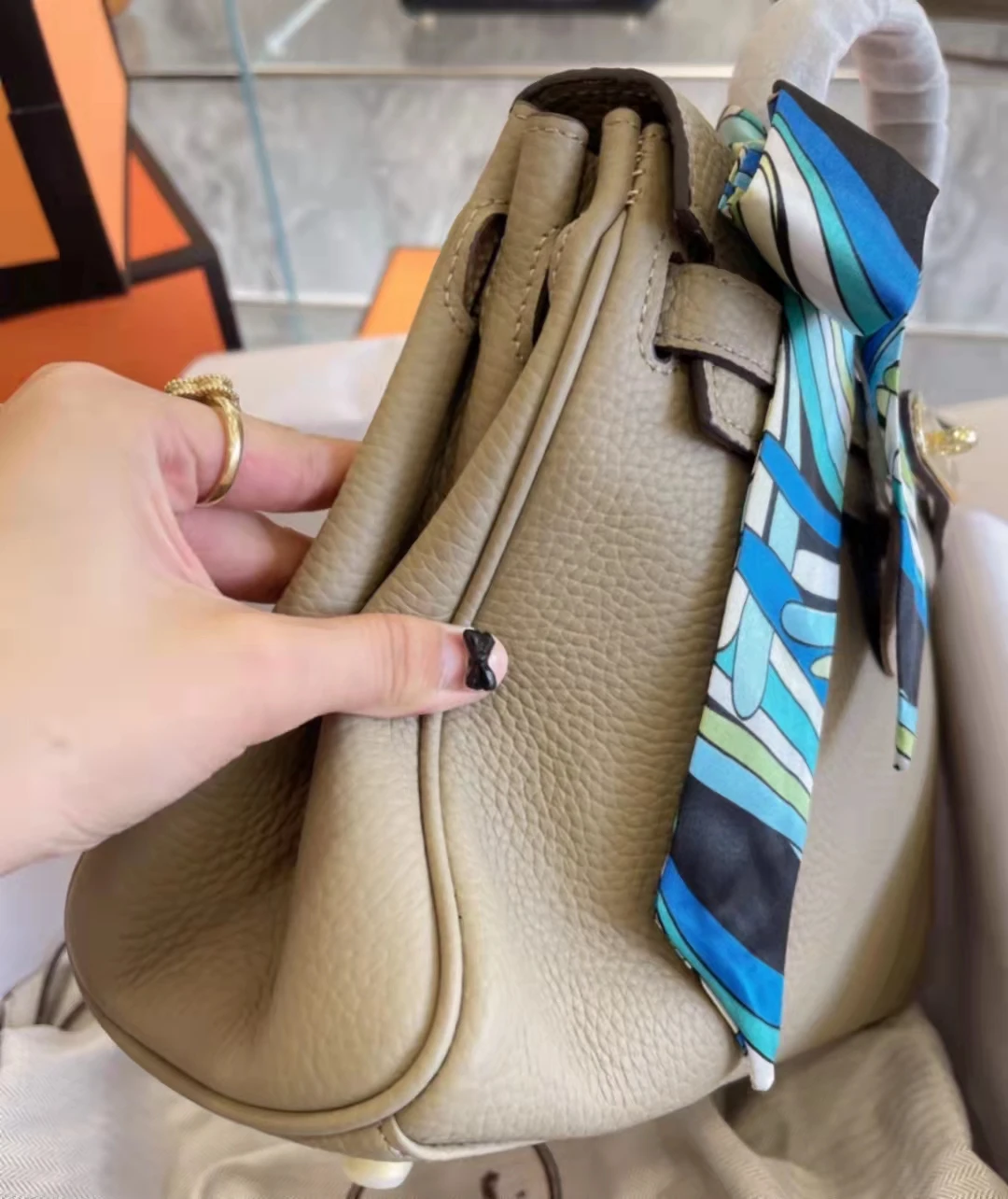 Женская сумка-тоут роскошная однотонная кожаная классическая дамская сумочка с