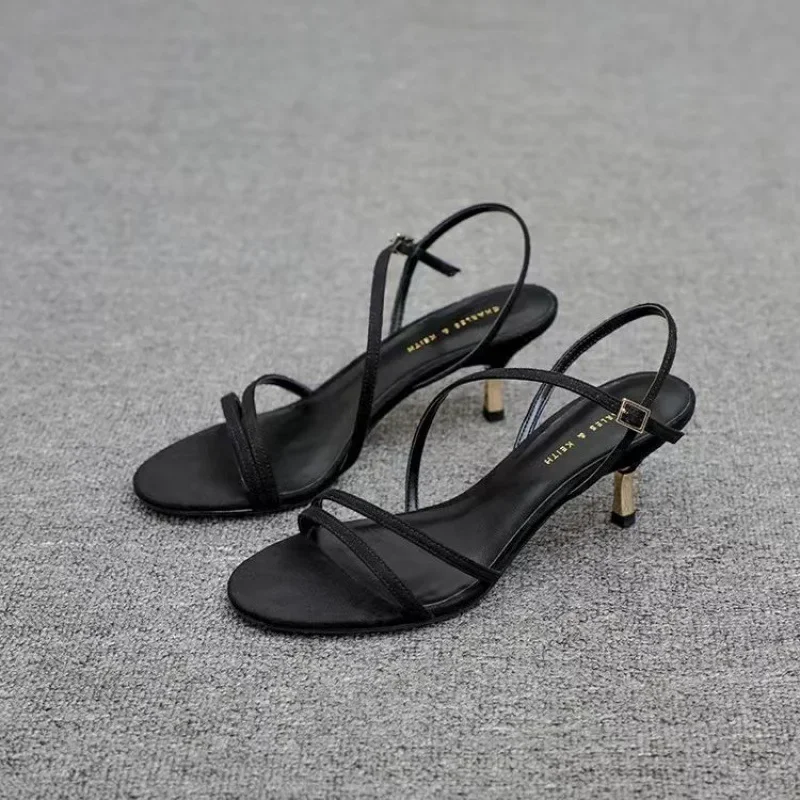 2024 летняя новая женская обувь пикантные сандалии на высоком каблуке с одним