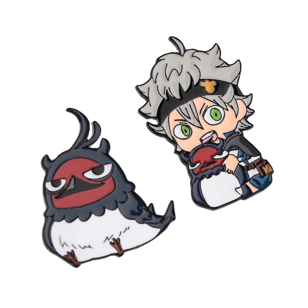 Эмалированная брошь в виде черного клевера для рюкзака |