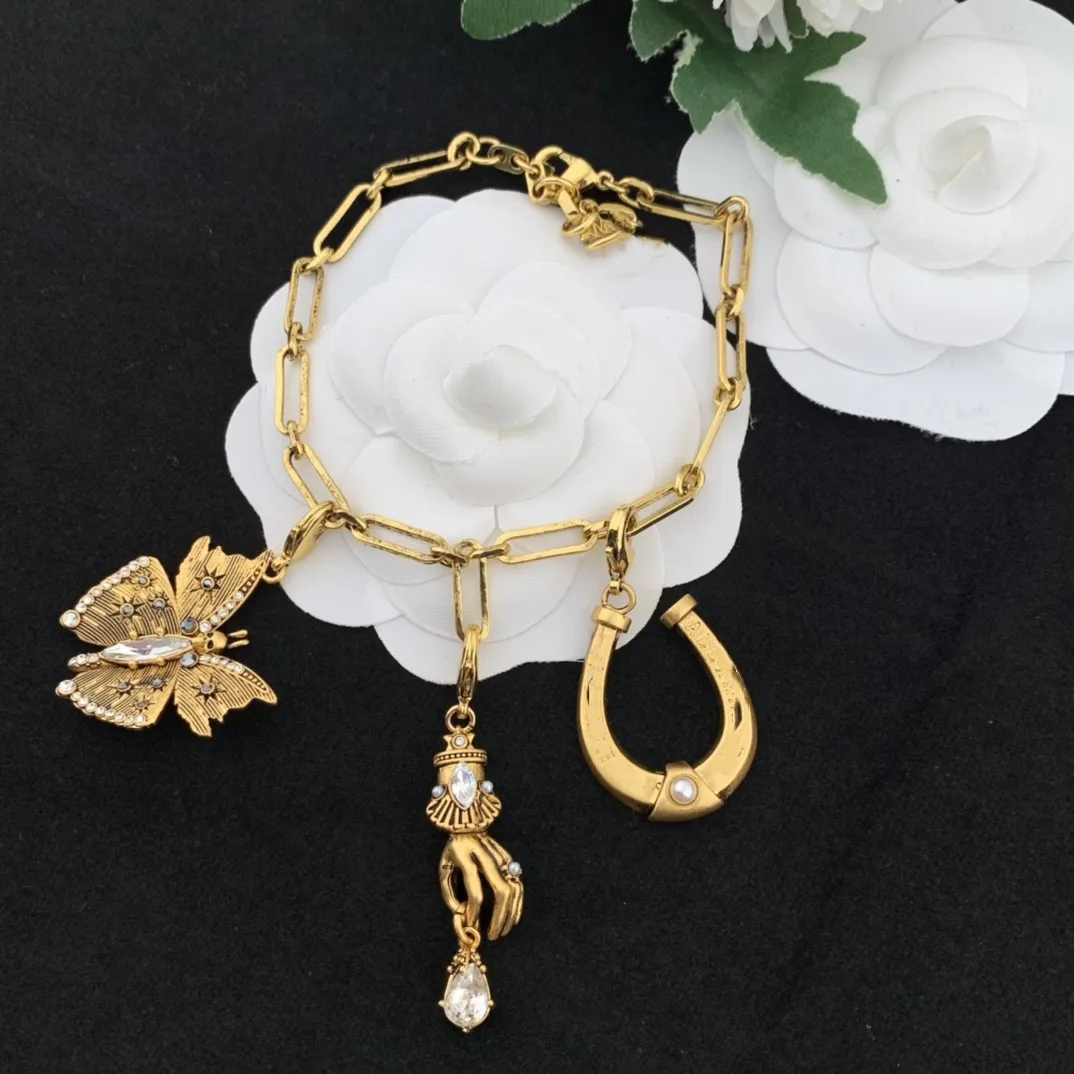 

European and American fashion retro butterfly small hand Diamond Bracelet