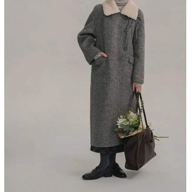 Французское шерстяное пальто в стиле Хепберн пэчворк с меховым воротником