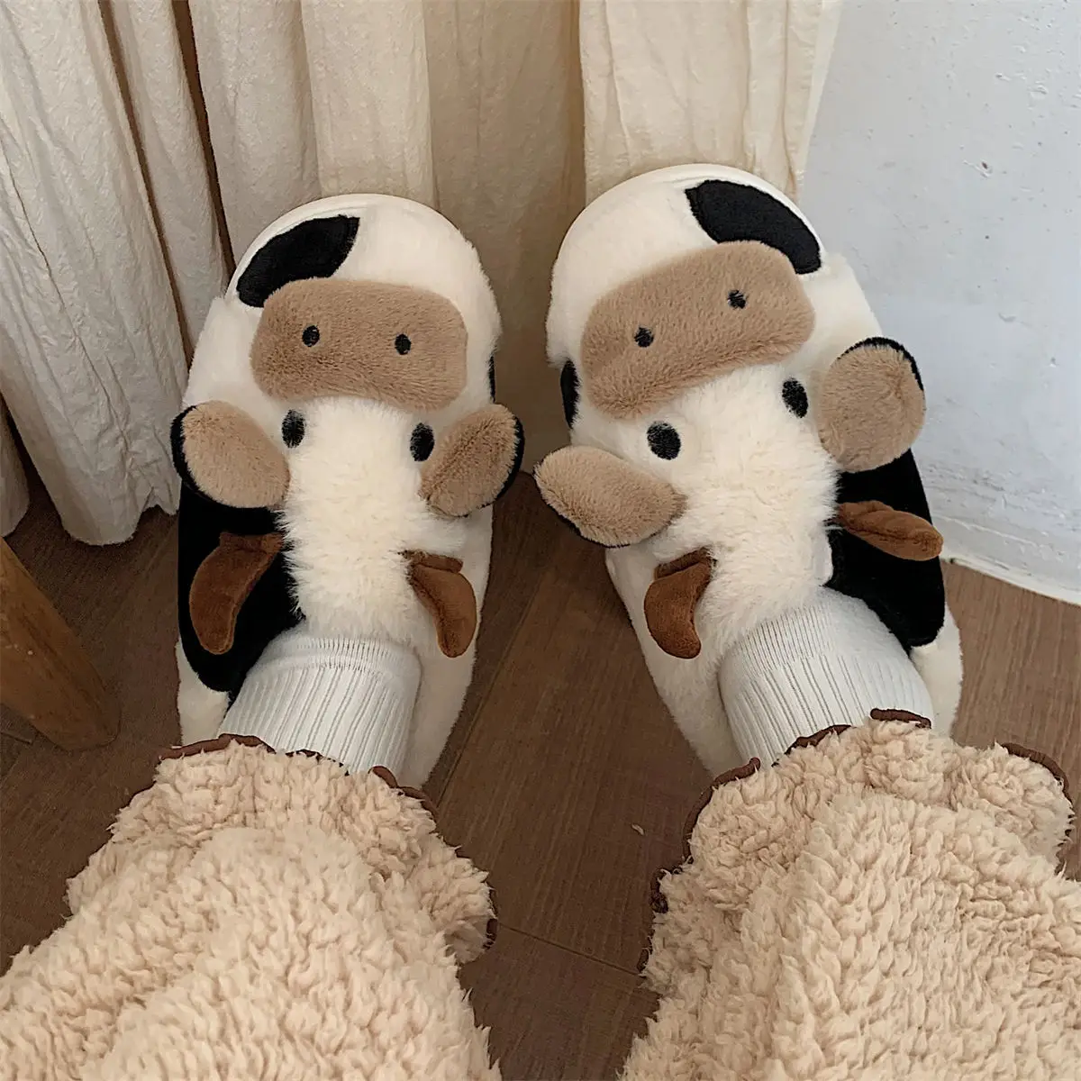 

Soft Cute Cow Cotton Slippers Winter Students Home Non-slip Slippers Winter Warm Couple Cartoon Milk Cow Fluffy Fur Slippers