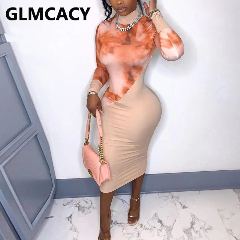 

Облегающее вечернее платье миди с длинным рукавом и воротником-хомутом