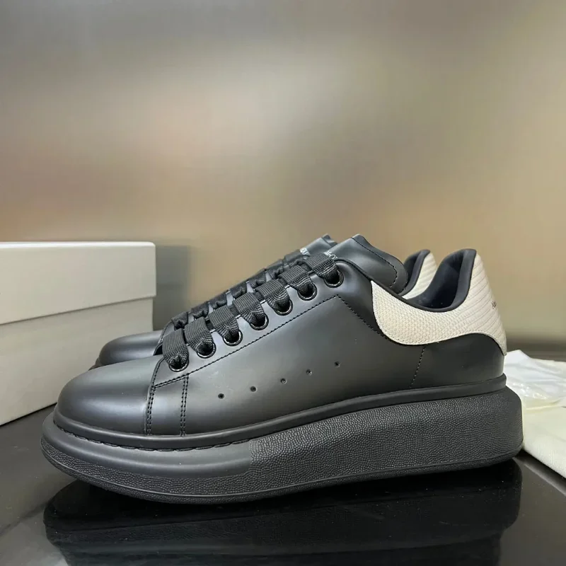 

2023 Hot Luxury Low Top For Men Trainers Black Genuine Leather Red White Snake Heels Flats Sneakers Sport Driving Shoes Footwear