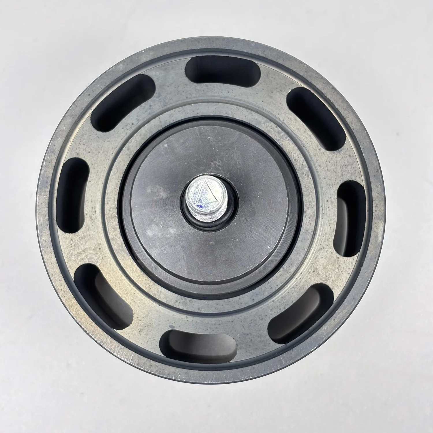 Фото Натяжной ролик 22307253 для Volvo FE250 FE280 FE320 FL210 FL240 FL250 FL280 B8R, высокое качество №2