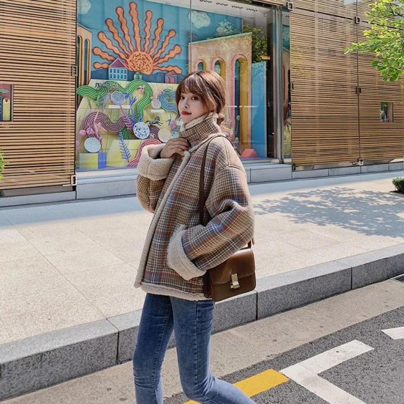 Женские пальто и куртки повседневные теплые клетчатые овечьи шерстяные короткие