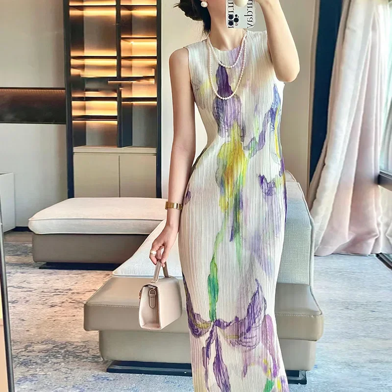 Женское облегающее платье с цветочным принтом модное приталенное со складками