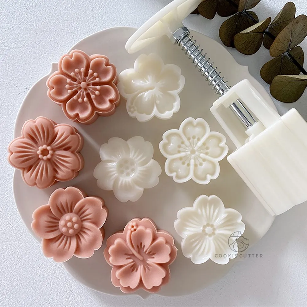 

4Pcs/Set Mooncake Mold Cherry Blossom Flowers Sakura Pattern Stamps Hand Press Mold Plungers Pastry Tools Mid-autumn Festival