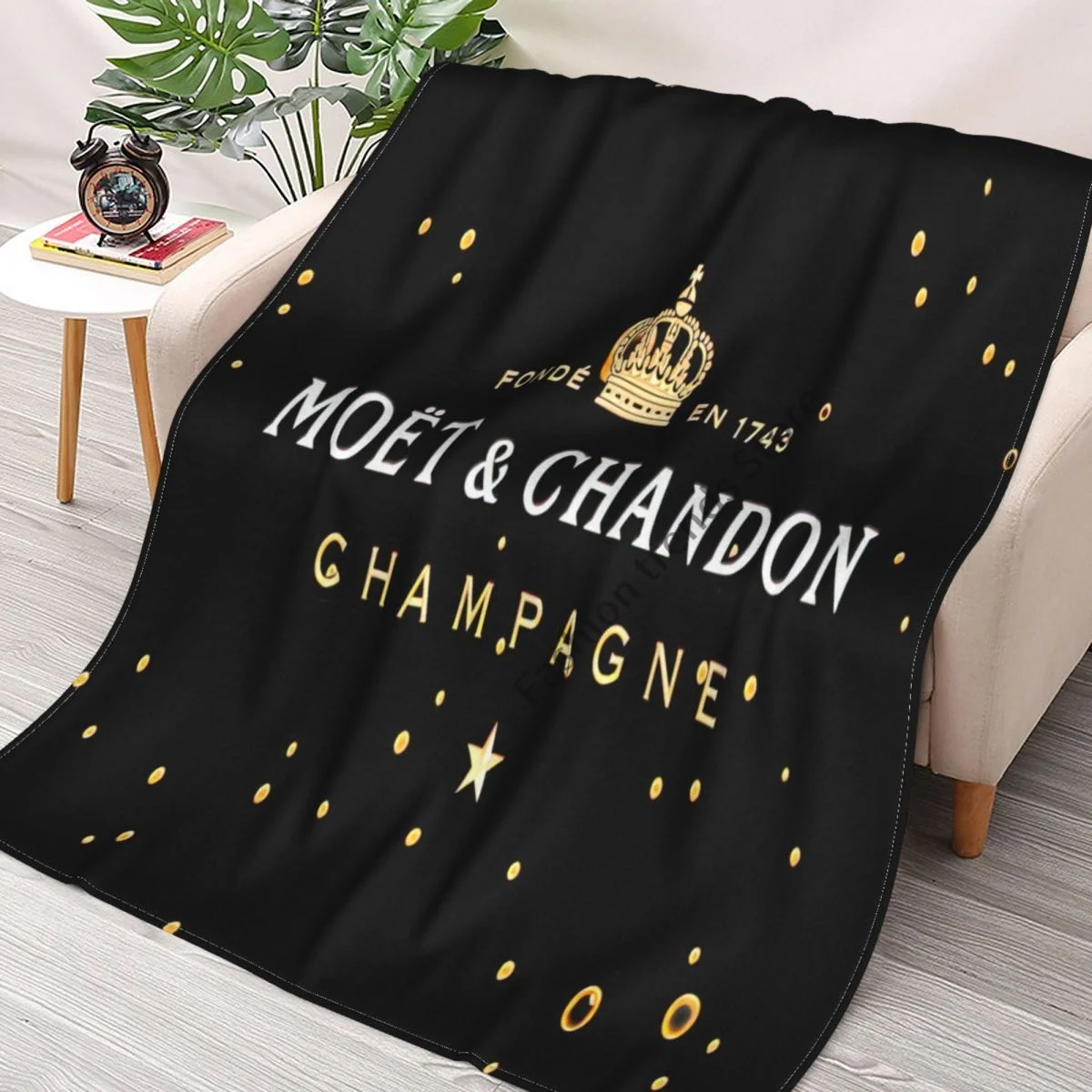 

Champagne Moet & Chandon Throw Blanket Fashion Soft And Comfortable Flannel Fluffy Blanket For Sofa Bed Or Camping