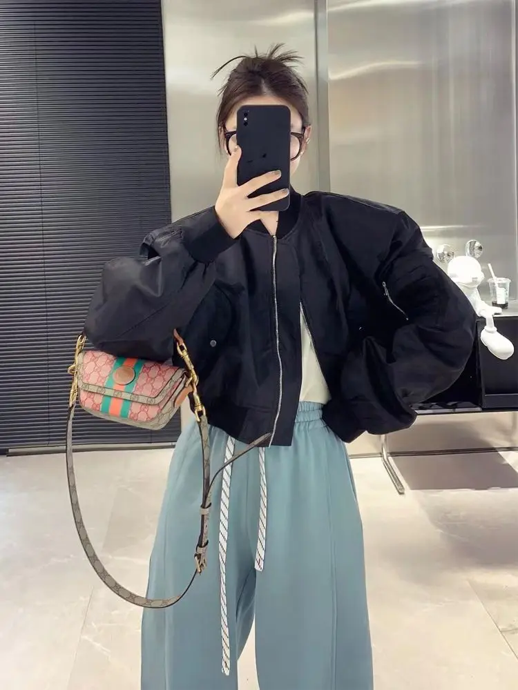 Свободная однотонная короткая куртка-бомбер Женская весенне-осенняя новая