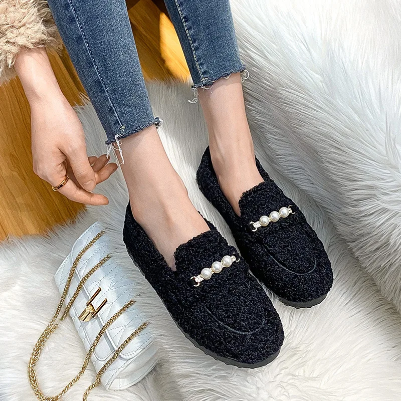 Plush Shoes Women's New Winter Korean Style Outdoor Fashion Brand Pearl Design Flats Lightweight Shoes Slip-on Shoes for Women