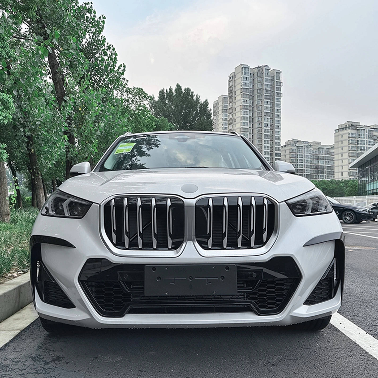 Передний бампер для BMW X1 U11 U12 M Sport 2023-2024