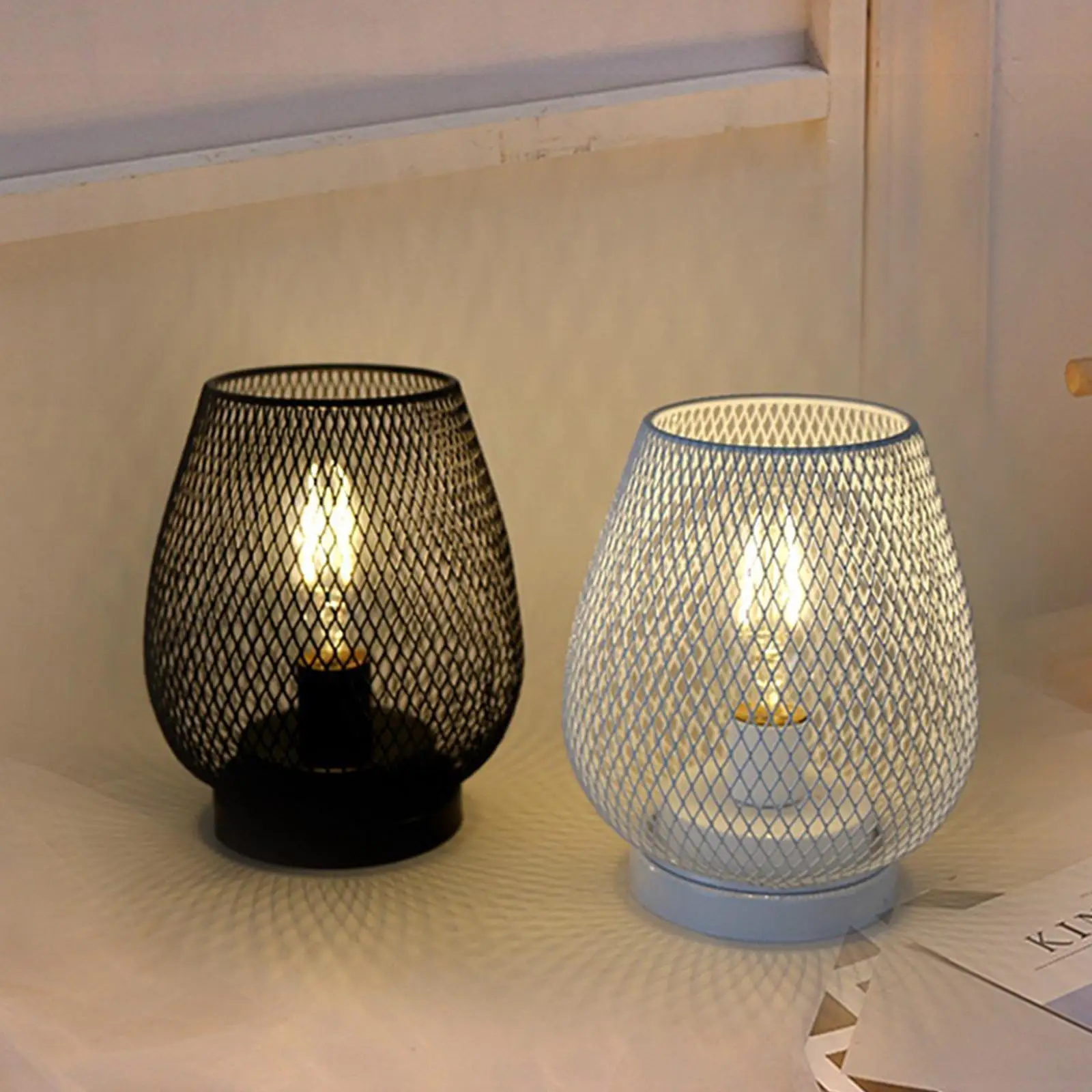 

Metal cage shape Table Lamp Decorative Light Nightstand Battery Home Lamp Cordless Powered Party Decoration Cafe Decor Wedd J8D4