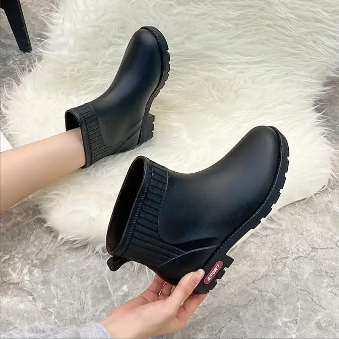 Fashion short waterproof shoes female models in the summer kitchen work rubber shoes