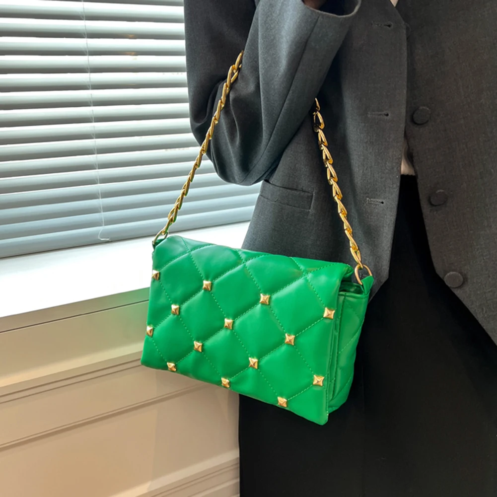 

Модные женские сумки через плечо с ромбовидными заклепками, Кожаные квадратные кошельки через плечо с металлической цепочкой, женские доро...