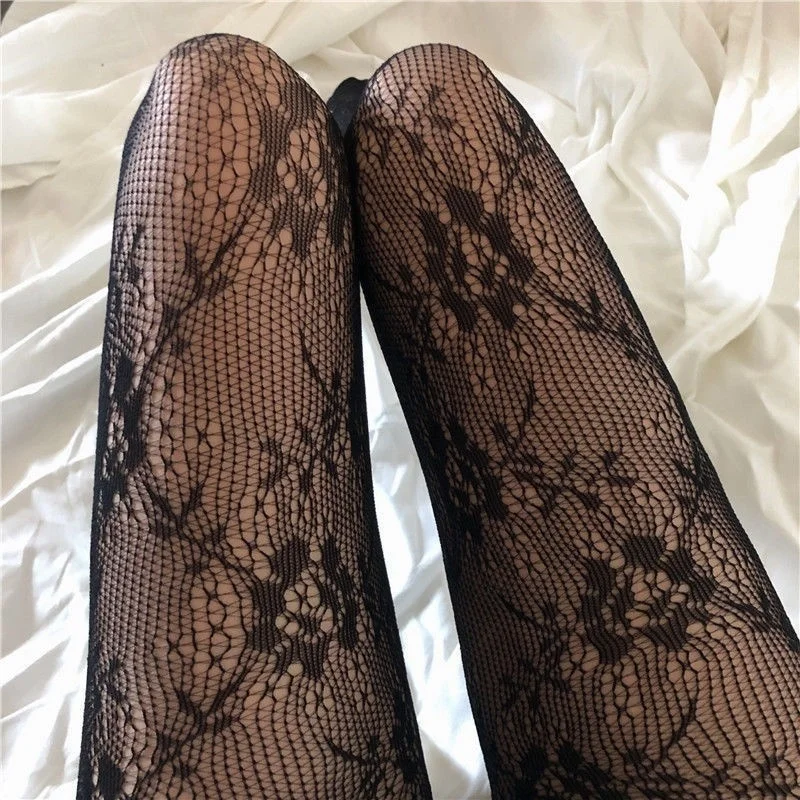 Lolita Hollow Out Floral Lace Pantyhose Solid See-Through Vintage Net Stockings Fishnet Kawaii Stockings for Women Black Tights