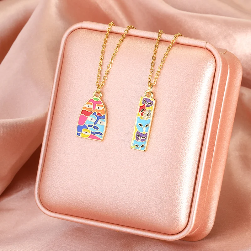 

New Fashion Dripping Oil Wolf Face Necklace For Women Men Creative Anime Pendant Animal Geometric Clavicle Chain Jewelry Gifts